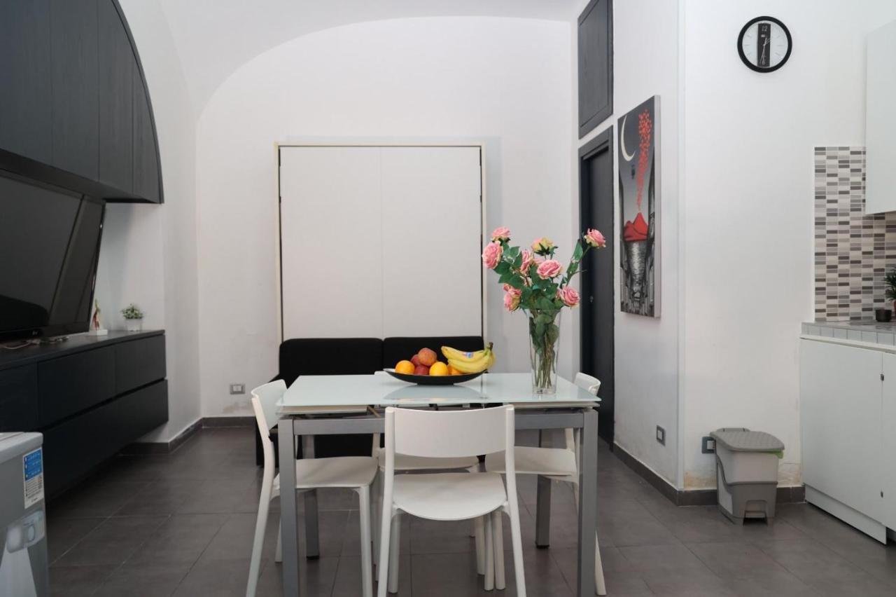 “Ovascio Street” Neapolitan Home Exterior photo